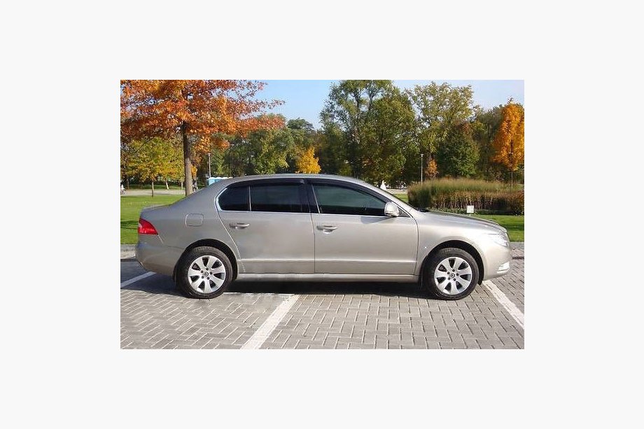 Skoda Superb 2009-2015 Deflectores de Ventana SD (4 uds, SIM) Image