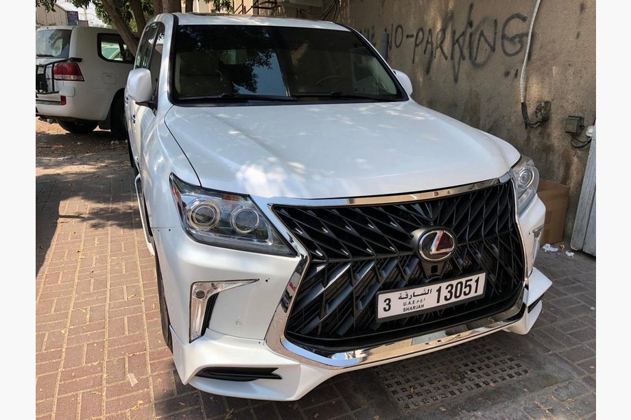Lexus LX570/450d 2008-2022 Parachoques delantero para 2008-2015 estilo restyling (imprimado para pintar) Negro Foto 2