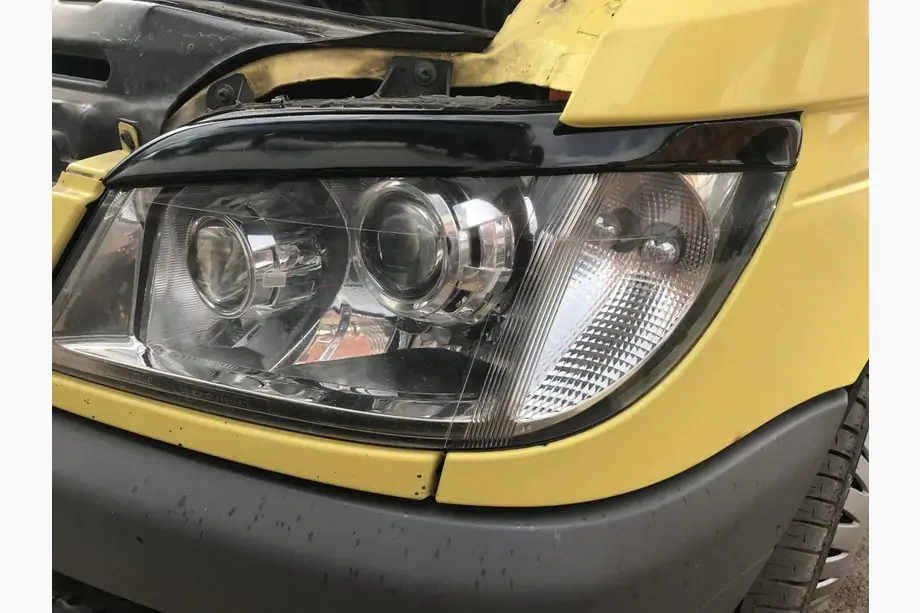 Mercedes Sprinter W901/902/903/904/905 1995–2006 Pestañas para faros (negro, ABS, 2000-2006) Negro Mate Image