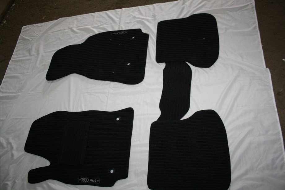 Audi Q5 2008-2017 Alfombrillas de tela (Corona) Image