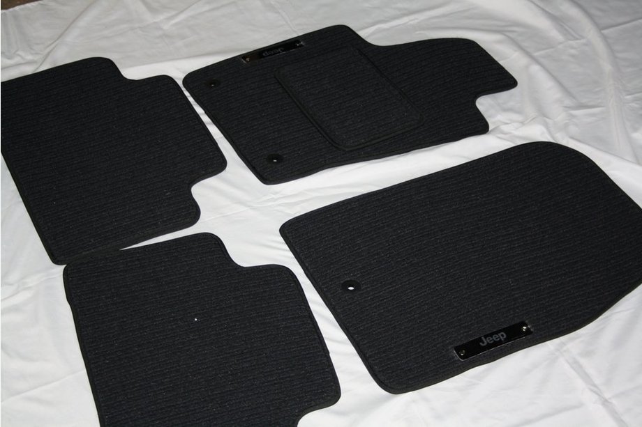 Jeep Grand Cherokee WK2 2010-2021 Alfombrillas de tela (Corona) Foto 1