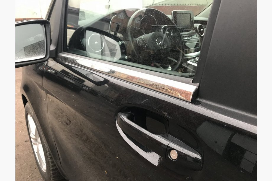Mercedes Vito/V-class W447 2014- Molduras inferiores de ventanas acero inoxidable (2 uds) Image
