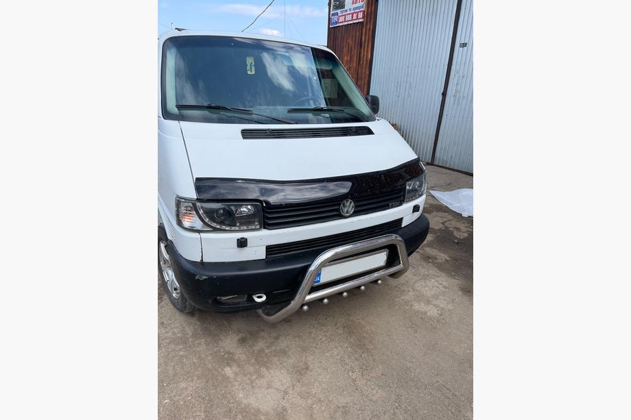 Volkswagen T4 Caravelle/Multivan 1990–2003 Deflector de capó (faros rectos) (HIC) Image