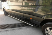 Mercedes Sprinter W907/W910 2018- Estribos Laterales Duru (2 uds., Aluminio) foto 1