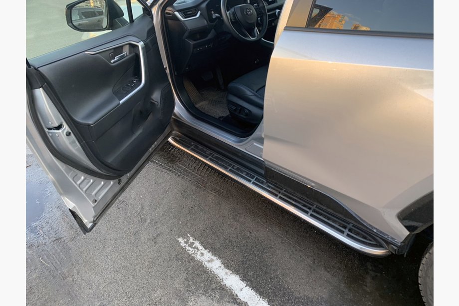 Toyota Rav 4 2019–2025 Estribos Laterales OEM V1A (2 uds, Aluminio) Image