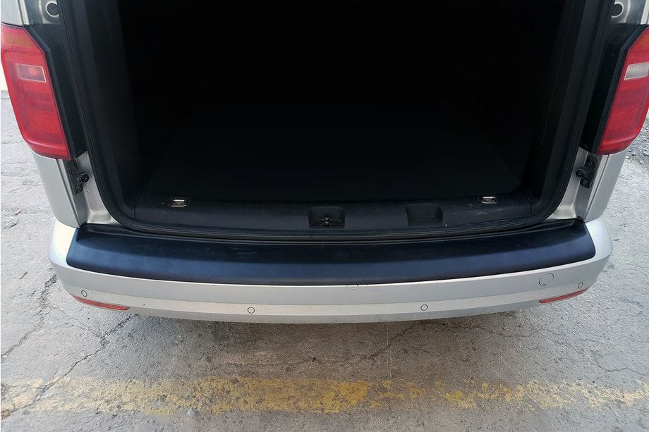Volkswagen Caddy 2015-2020 Protector de parachoques trasero EuroCap (ABS) Image