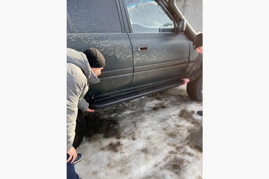Toyota Land Cruiser 80 1990-1997 Estribos Laterales Tayga Black (2 uds., Aluminio) Foto 1