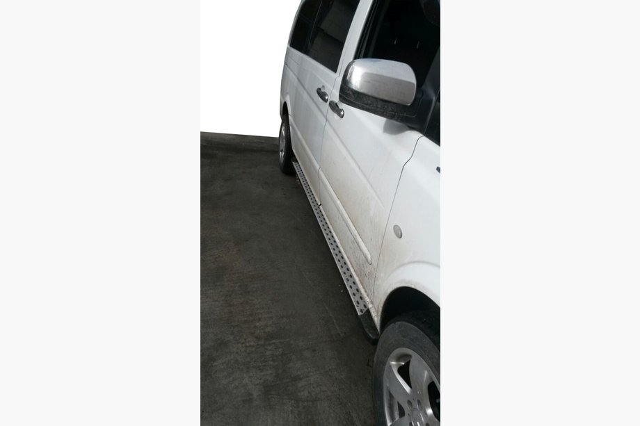 Mercedes Vito W639 2004-2014 Estribos Laterales DOT-Line (2 uds., Aluminio) Image