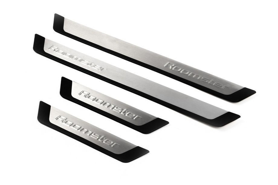 Skoda Roomster 2006-2015 Protector de umbral OmsaLine (4 uds, acero inoxidable) Image