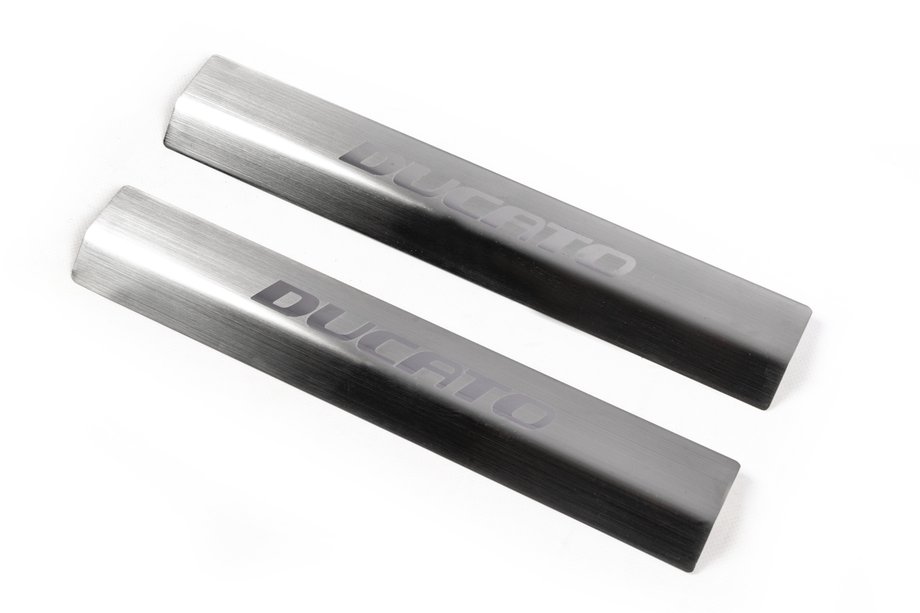 Fiat Ducato 2006-2025 Protector de umbral de puerta Laser (2 uds., acero inoxidable) Image