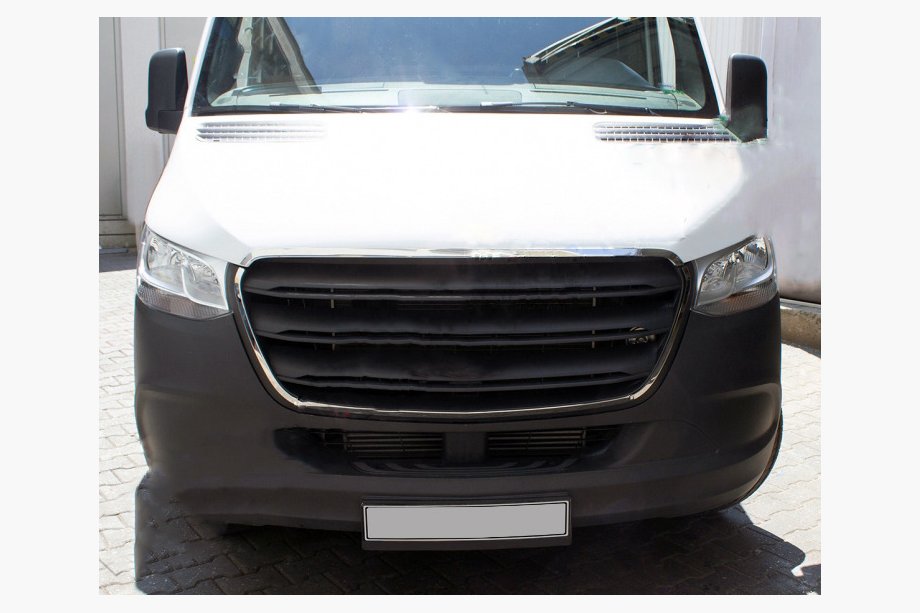 Mercedes Sprinter W907/W910 2018- Embellecedores cromados para parrilla (4 uds) Image