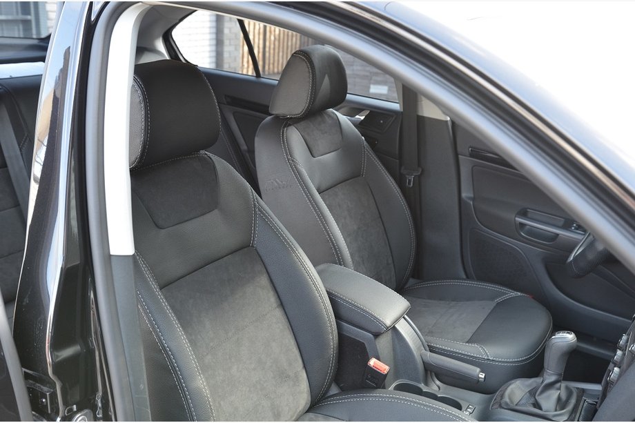 Skoda Octavia II A5 2010-2013 Fundas de Asientos SoyuzAuto Estilo Cuero Image