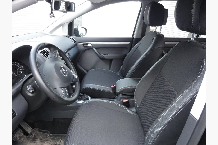 Volkswagen Touran 2010-2015 Fundas de Asientos de Coche (Polipiel↗Tela, Premium) Image
