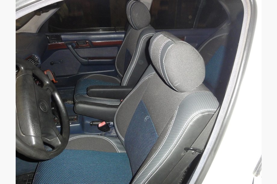 BMW 5 Series E34 1988-1995 Fundas de Asientos de Coche (Polipiel↗Tela, Premium) Foto 3