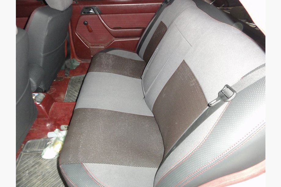 Mercedes E-class W124 1984–1997 Fundas de Asientos de Coche (Polipiel↗Tela, Premium) Foto 4