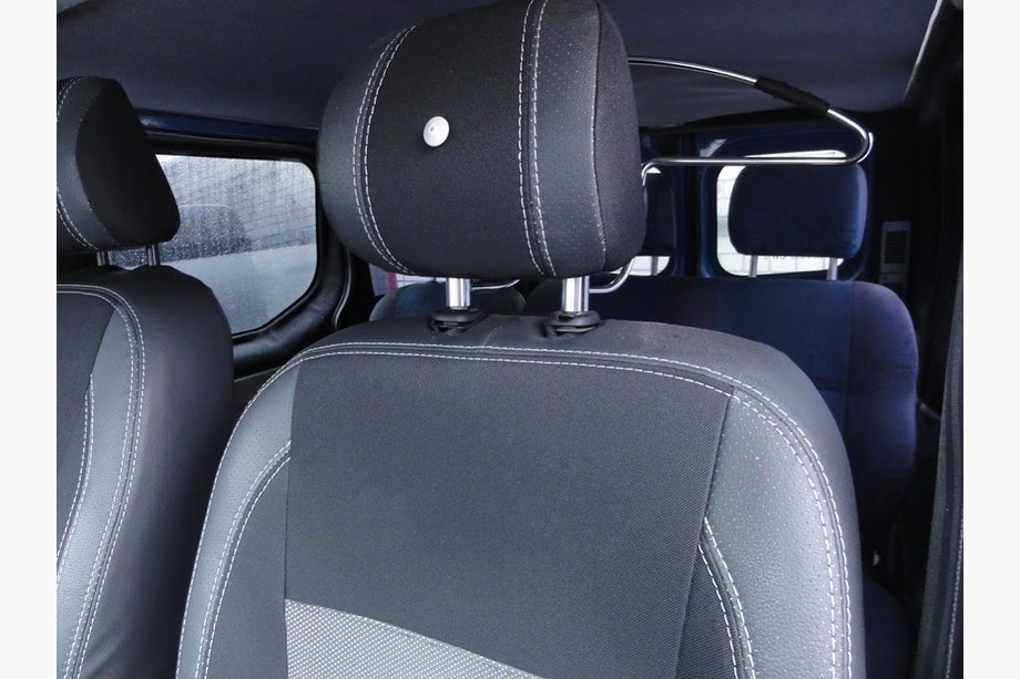 Renault Trafic 2001–2015 Fundas para coche (polipiel y tela, Premium) Asientos Delanteros 1+1 Foto 2