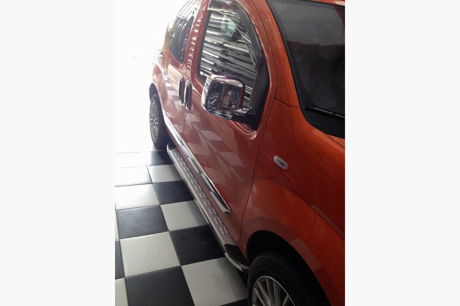Citroen Nemo 2007-2017 Estribos Laterales MsLine Omsa (2 uds, Aluminio) Image