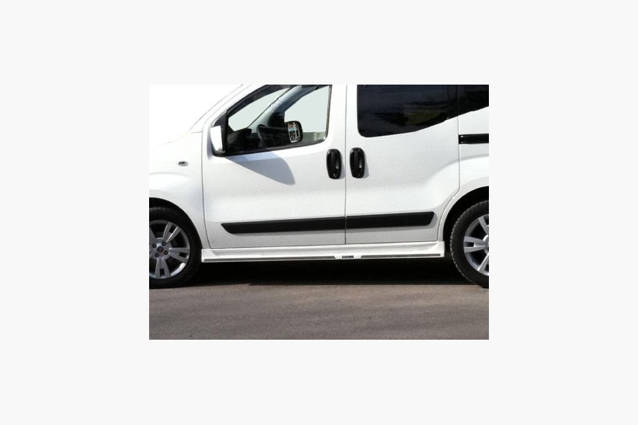 Fiat Fiorino/Qubo 2008-2024 Faldones laterales en bruto (para pintar) Image