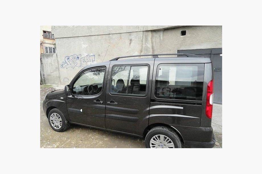 Fiat Doblo I 2005-2010 Barras de Techo Negras Base estandar, pies metalicos Foto 2