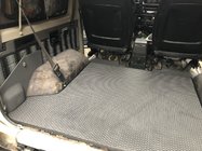 Toyota Land Cruiser 70 1984- Alfombrilla de maletero sin asientos traseros (EVA, Negro) foto 1