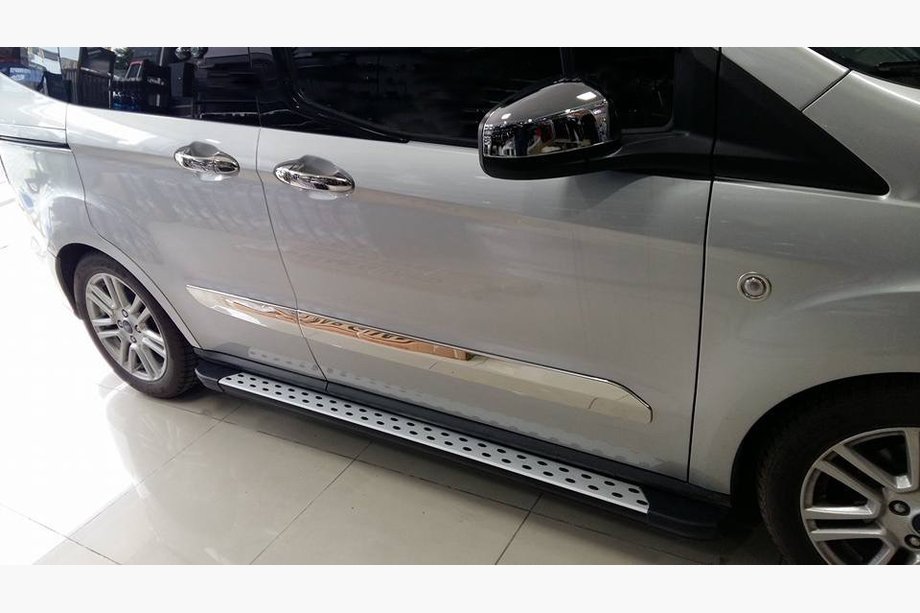 Ford Courier 2014-2023 Molduras de puertas acero inoxidable (4 piezas) Image