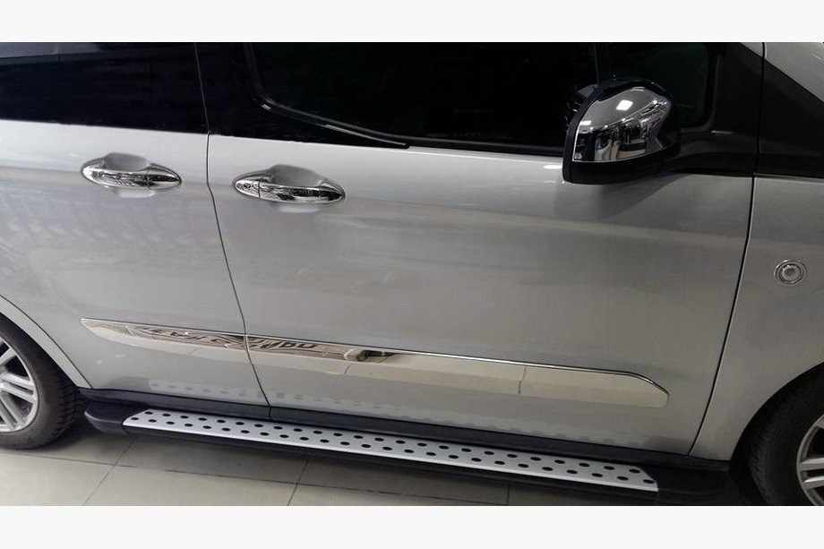 Ford Courier 2014-2023 Estribos Laterales DotLine (2 uds., Aluminio) Image