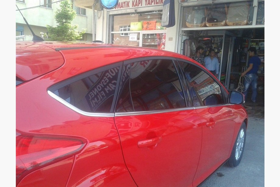 Ford Focus III 2011-2017 Molduras inferiores de ventanas acero inoxidable (8 uds) Sedán, Carmos - Acero Turco Foto 8