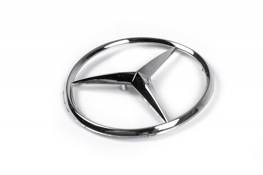 Mercedes E-сlass W210 1995-2002 Emblema trasero Image