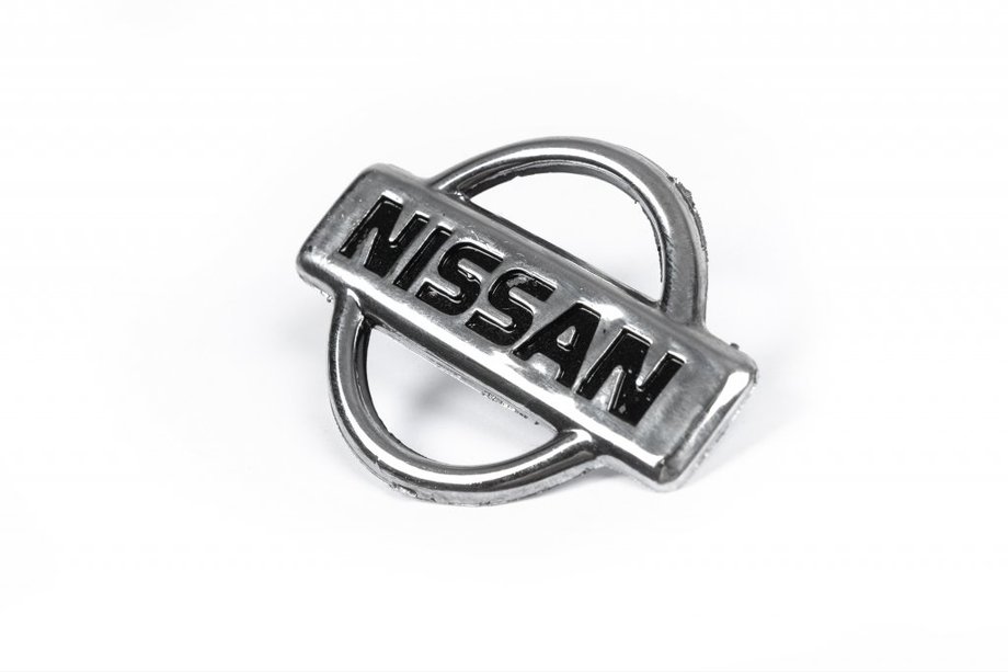 Nissan Maxima 1995–2000 Emblema (Turquía) Image