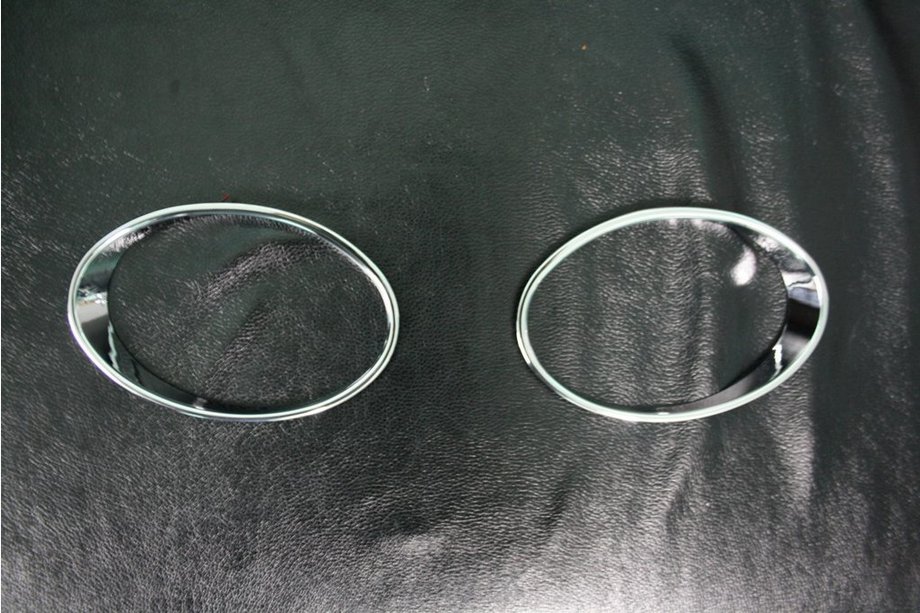 Hyundai Santa Fe 2 2006-2012 Cubiertas cromadas para faros antiniebla (2 uds., plastico) Image