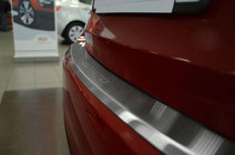 Kia Cerato 3 2013-2018 Protector de parachoques trasero con borde Nataniko (acero inoxidable) foto 1