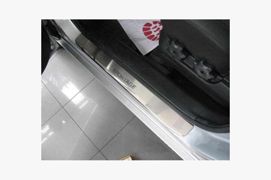 Kia Sportage 2004-2010 Cubiertas de Umbral Nataniko (4 uds., Acero Inoxidable) Image