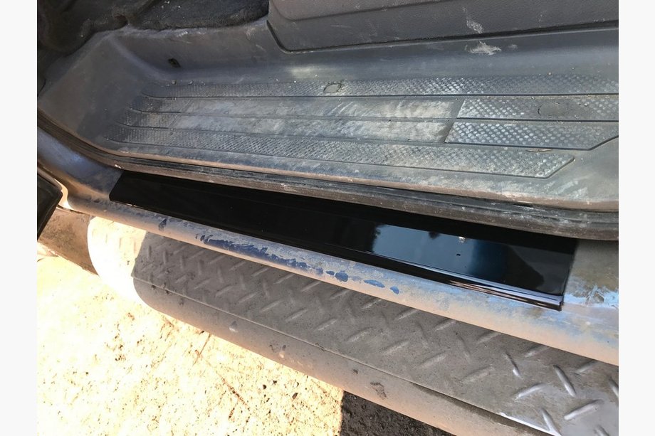 Volkswagen T4 Caravelle/Multivan 1990–2003 Protectores de umbral de puerta ABS (2 uds, plástico) Brillo Image