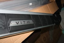 Mercedes Vito W638 1996-2003 Estribos Laterales RedLine Black (2 uds., Aluminio) foto 4