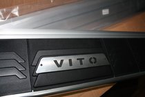 Mercedes Vito W638 1996-2003 Estribos Laterales RedLine Black (2 uds., Aluminio) foto 2
