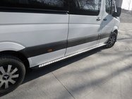 Mercedes Sprinter W906 2006–2018 Estribos Laterales DOT-Line (2 uds., Aluminio) foto 1