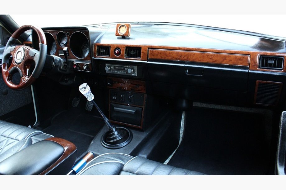 GAZ-24 1970-1992 Cubiertas de tablero (Hartman) Aluminio Image