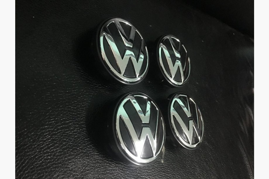 Volkswagen Beetle 2011-2015 Tapacubos para llantas Titan (4 uds) Original, 70/58 mm (interior) Foto 2