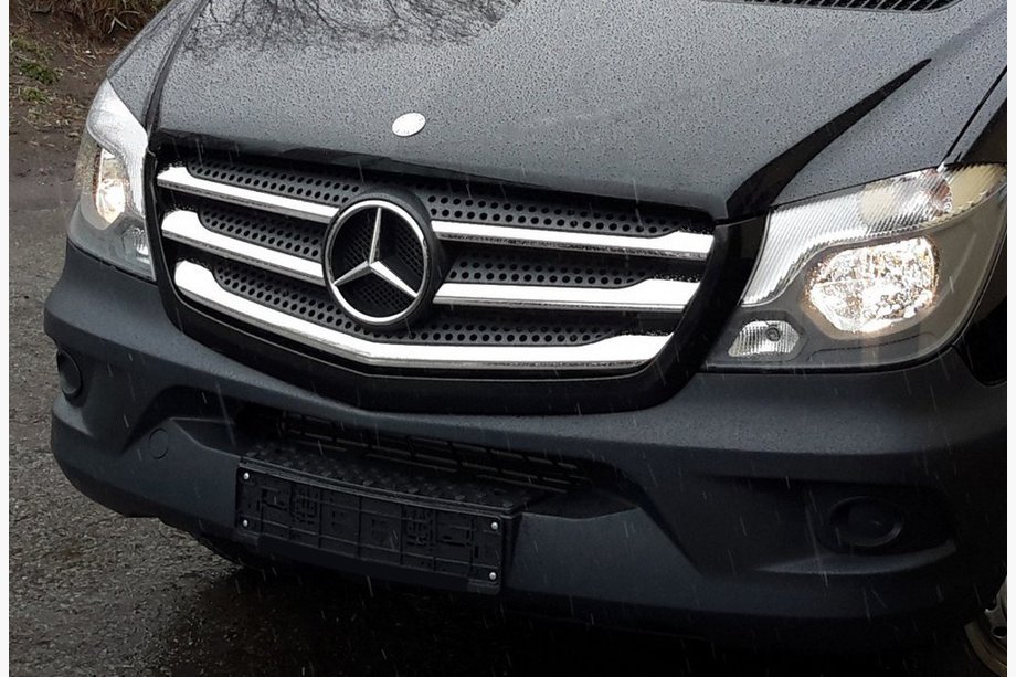 Mercedes Sprinter W906 2006–2018 Cubiertas de Parrilla Cromadas (2013↗, Acero Inoxidable) OmsaLine - Acero Inoxidable Italiano Image