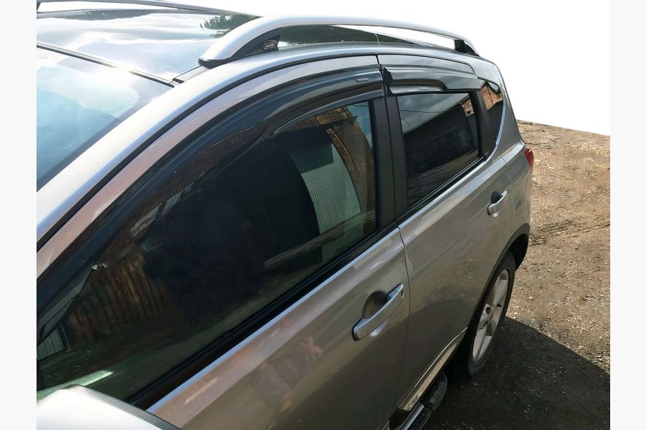 Nissan Qashqai 2007-2010 Deflectores de Ventana (4uds, Sport) Image