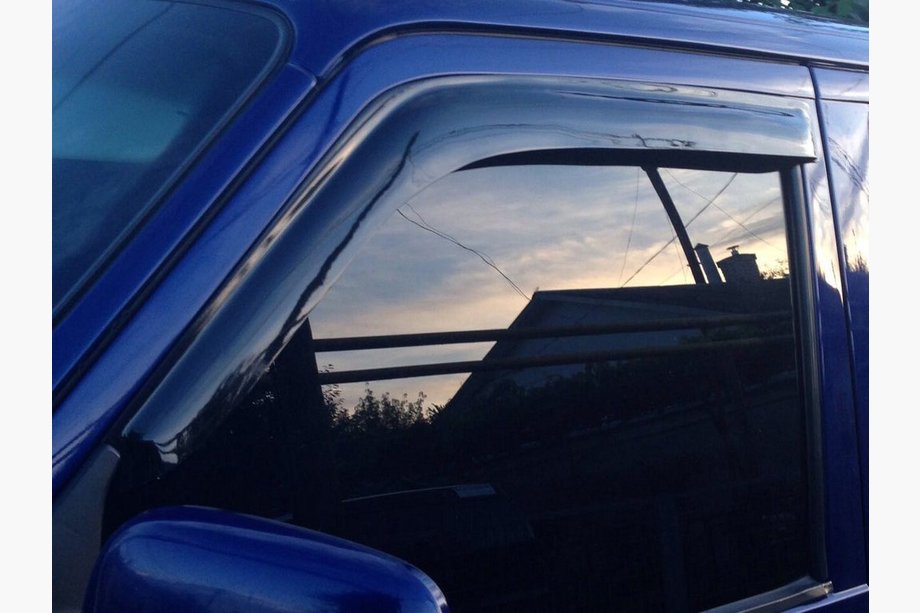 Volkswagen T4 Transporter 1990-2003 Deflectores de Ventana (2 uds, DDU) Image