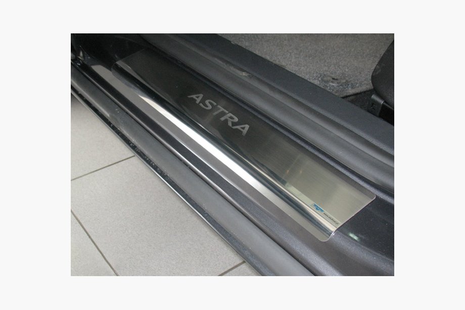 Opel Astra J 2009-2015 Cubiertas de Umbral Nataniko (4 uds., Acero Inoxidable) Image