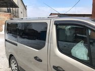 Renault Trafic 2015- Barras de Techo Cromadas Corto, Pies de Plastico foto 4