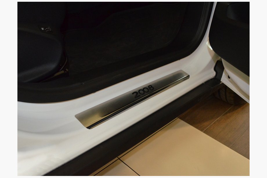 Peugeot 2008 2013-2019 Protectores de umbral Natanika Premium (4 uds, acero inoxidable) Image