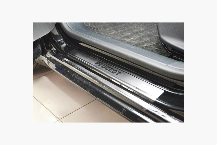 Peugeot 208 2012-2019 Cubiertas de Umbral Nataniko (8 uds., Acero Inoxidable) Image