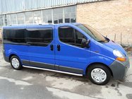 Renault Trafic 2001–2015 Barras de techo Skyport (plateadas) Batalla Corta foto 2