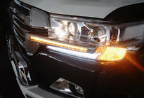 Toyota Land Cruiser 200 2007-2021 Pestañas de faros con LED (2016↗) foto 3