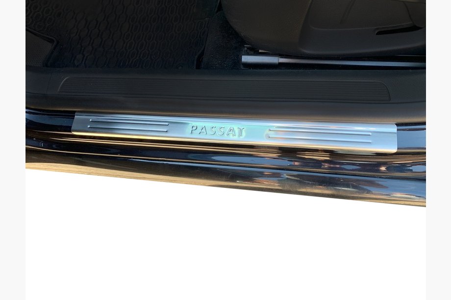Volkswagen Passat B7 2012-2015 Protector de Umbral OmsaLine Tipo 2 (4 uds, Acero Inoxidable) Image
