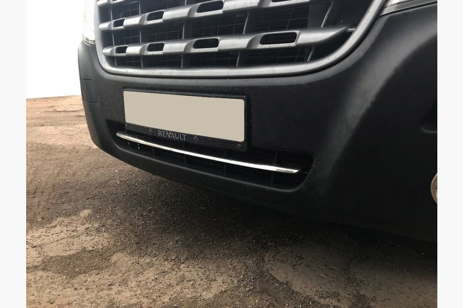 Renault Master 2011-2023 Tira de parachoques de acero inoxidable Foto 1