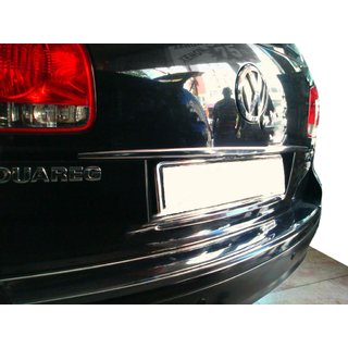 Moldura cromada sobre la matrícula (acero inoxidable) Volkswagen Touareg 2002–2010 foto 1